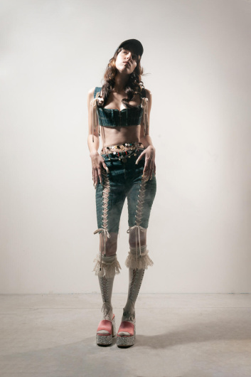 Fotoservizio/FW 23-24/WOMEN/PRESENTAZIONE/SALVATORE VIGNOLA/DP2/13