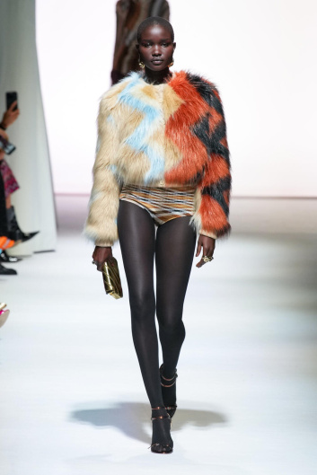 Fotoservizio/FW 23-24/WOMEN/SFILATA/MISSONI/DP2/1
