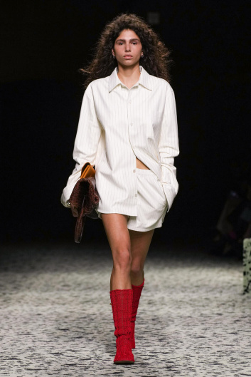 Fotoservizio/FW 23-24/WOMEN/SFILATA/BOTTEGA VENETA/DP2/0