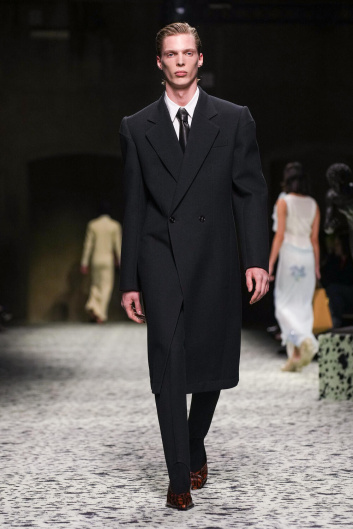 Fotoservizio/FW 23-24/WOMEN/SFILATA/BOTTEGA VENETA/DP2/5