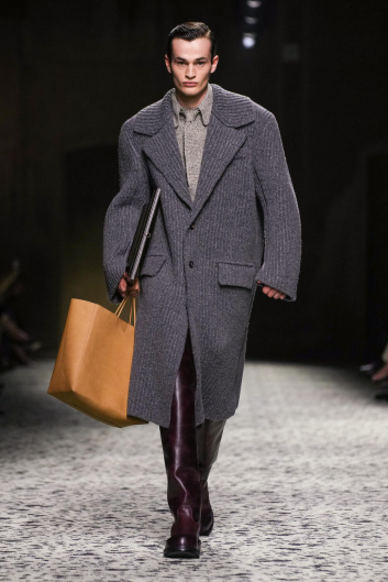 Fotoservizio/FW 23-24/WOMEN/SFILATA/BOTTEGA VENETA/DP2/19