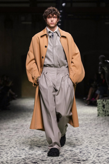 Fotoservizio/FW 23-24/WOMEN/SFILATA/BOTTEGA VENETA/DP2/29