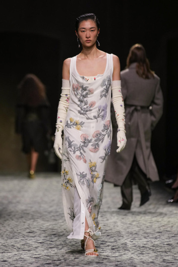 Fotoservizio/FW 23-24/WOMEN/SFILATA/BOTTEGA VENETA/DP2/5