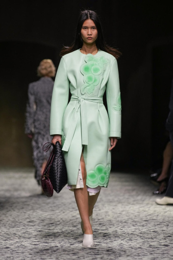 Fotoservizio/FW 23-24/WOMEN/SFILATA/BOTTEGA VENETA/DP2/11