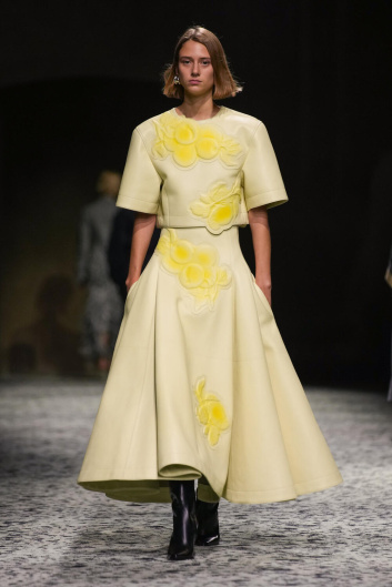 Fotoservizio/FW 23-24/WOMEN/SFILATA/BOTTEGA VENETA/DP2/12