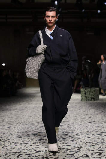 Fotoservizio/FW 23-24/WOMEN/SFILATA/BOTTEGA VENETA/DP2/7