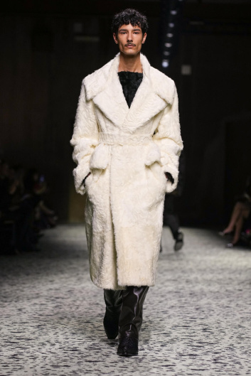 Fotoservizio/FW 23-24/WOMEN/SFILATA/BOTTEGA VENETA/DP2/21