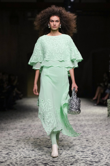 Fotoservizio/FW 23-24/WOMEN/SFILATA/BOTTEGA VENETA/DP2/23
