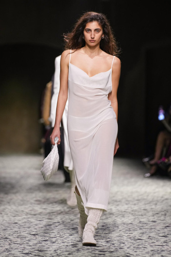 Fotoservizio/FW 23-24/WOMEN/SFILATA/BOTTEGA VENETA/DP2/27