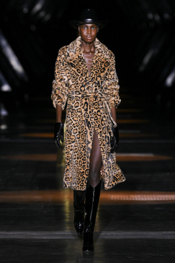 Fotoservizio/FW 23-24/WOMEN/SFILATA/PHILIPP PLEIN/DP2/34
