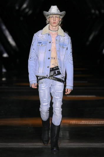 Fotoservizio/FW 23-24/WOMEN/SFILATA/PHILIPP PLEIN/DP2/40