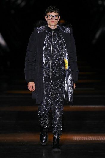 Fotoservizio/FW 23-24/WOMEN/SFILATA/PHILIPP PLEIN/DP2/52