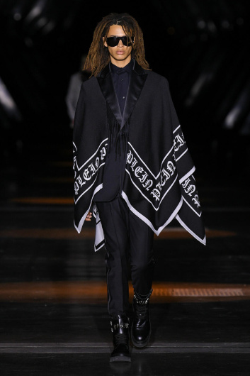 Fotoservizio/FW 23-24/WOMEN/SFILATA/PHILIPP PLEIN/DP2/50