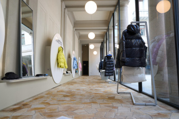 Fotoservizio/FW 23-24/WOMEN/PRESENTAZIONE/DUVETICA/DP2/11