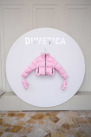 Fotoservizio/FW 23-24/WOMEN/PRESENTAZIONE/DUVETICA/DP2/23