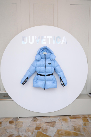 Fotoservizio/FW 23-24/WOMEN/PRESENTAZIONE/DUVETICA/DP2/24