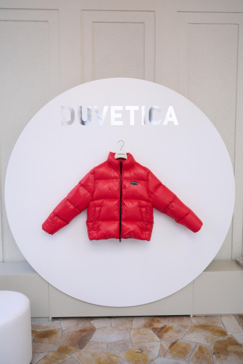Fotoservizio/FW 23-24/WOMEN/PRESENTAZIONE/DUVETICA/DP2/26
