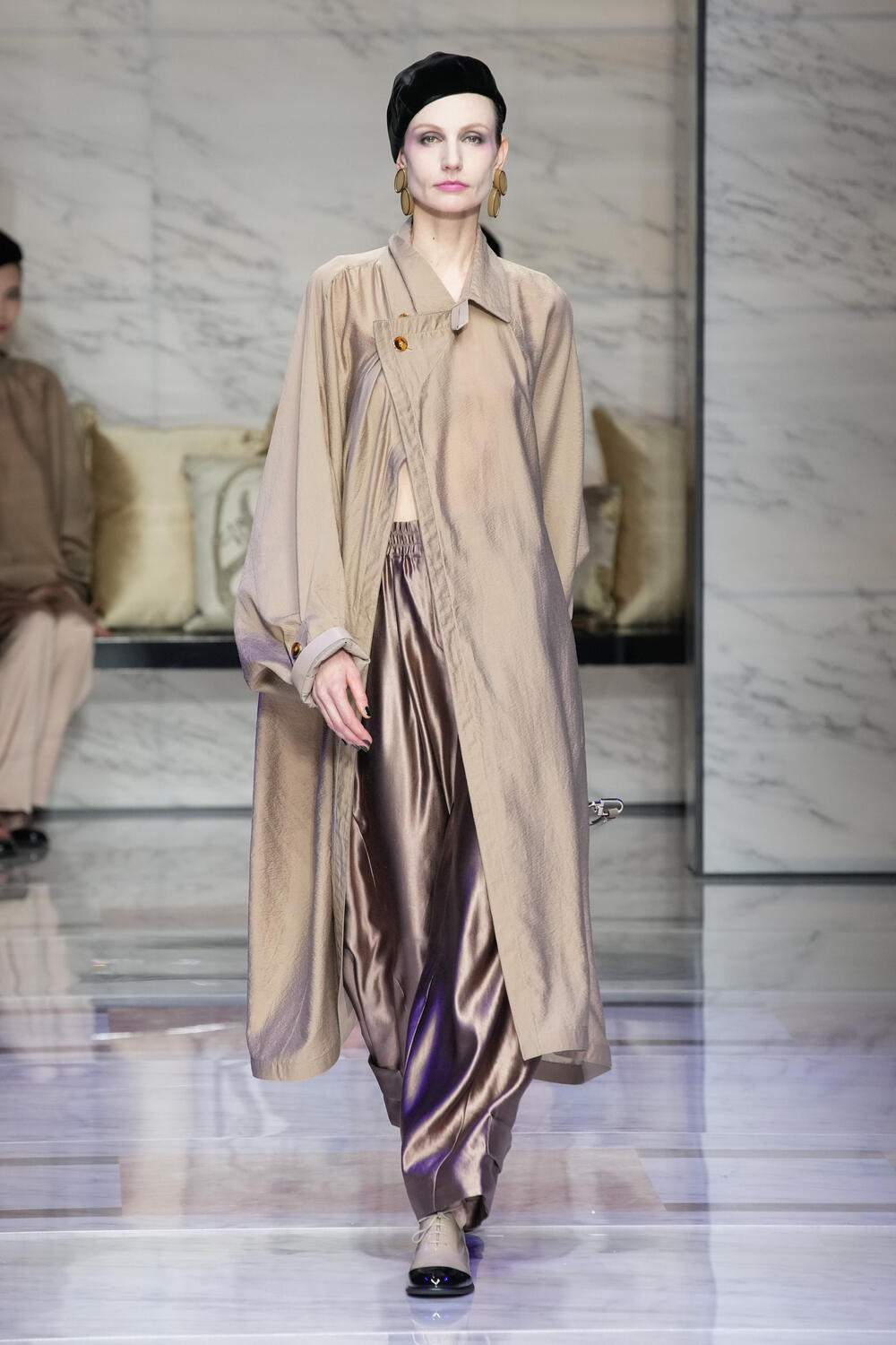 GIORGIO ARMANI WOMEN FW 23-24 - Foto #0