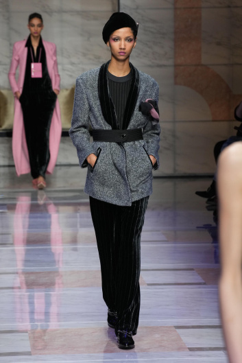 Fotoservizio/FW 23-24/WOMEN/SFILATA/GIORGIO ARMANI/DP2/23