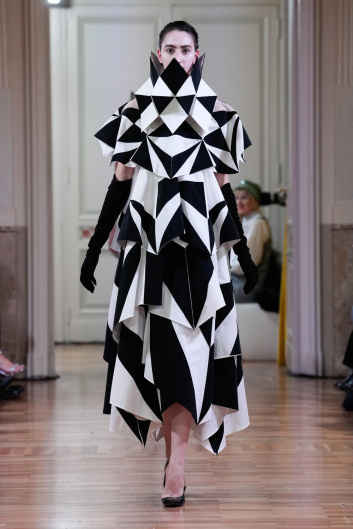 Fotoservizio/FW 23-24/WOMEN/SFILATA/ATSUSHI NAKASHIMA/DP2/10