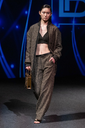 Fotoservizio/FW 23-24/WOMEN/SFILATA/LAURA BIAGIOTTI/DP2/5