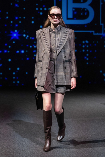 Fotoservizio/FW 23-24/WOMEN/SFILATA/LAURA BIAGIOTTI/DP2/27