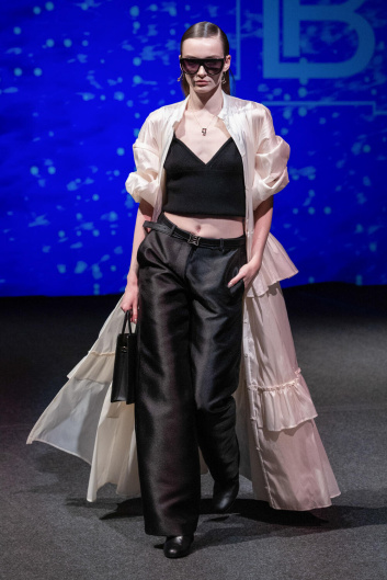 Fotoservizio/FW 23-24/WOMEN/SFILATA/LAURA BIAGIOTTI/DP2/34