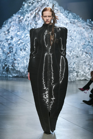 Fotoservizio/FW 23-24/WOMEN/SFILATA/ANNAKIKI/DP2/12