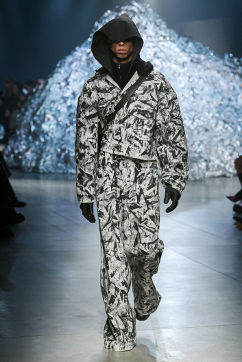 Fotoservizio/FW 23-24/WOMEN/SFILATA/ANNAKIKI/DP2/21