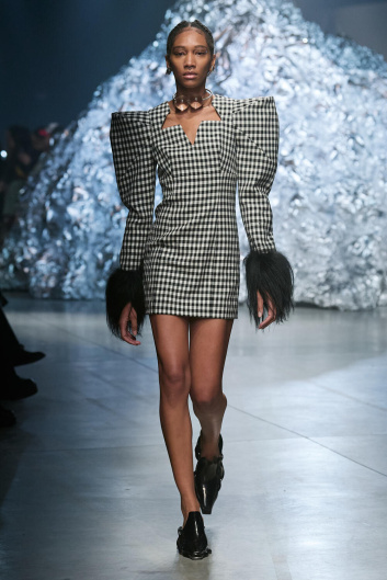 Fotoservizio/FW 23-24/WOMEN/SFILATA/ANNAKIKI/DP2/42
