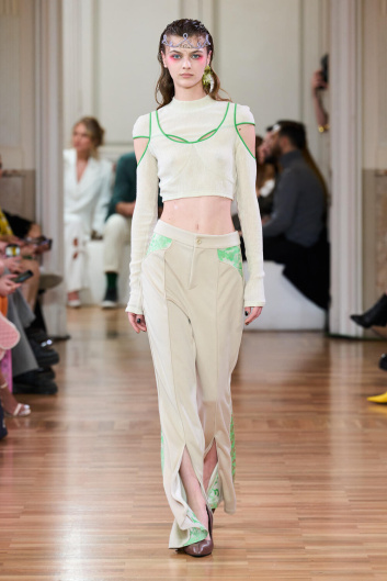 Fotoservizio/FW 23-24/WOMEN/PRESENTAZIONE/SARAWONG/DP2/1