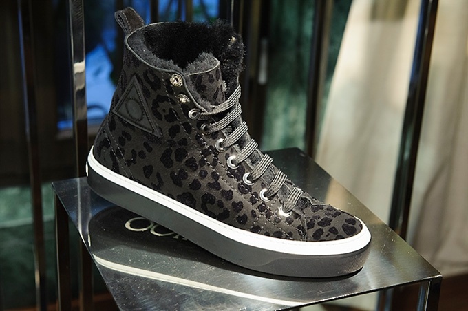 Fotoservizio/FW 2016-2017/MEN/JIMMY CHOO/DP2/7