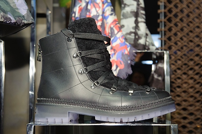 Fotoservizio/FW 2016-2017/MEN/JIMMY CHOO/DP2/14