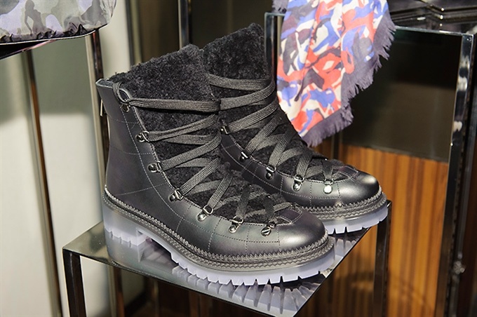 Fotoservizio/FW 2016-2017/MEN/JIMMY CHOO/DP2/15