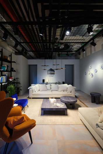 Fotoservizio/SS 2023/DESIGN/EVENTO_CULTURALE/DIESEL LIVING WITH MOROSO/DP2/10