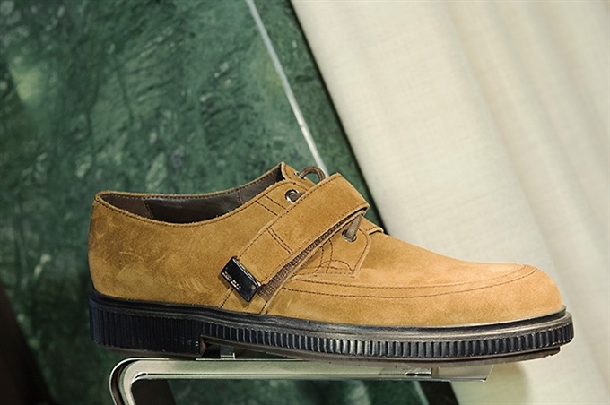 Fotoservizio/FW 2016-2017/MEN/JIMMY CHOO/DP2/19