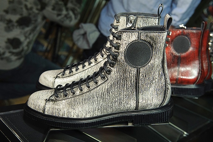 Fotoservizio/FW 2016-2017/MEN/JIMMY CHOO/DP2/30