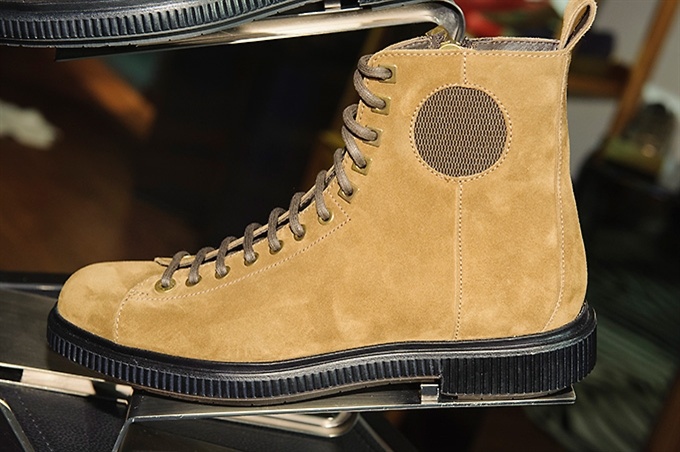 Fotoservizio/FW 2016-2017/MEN/JIMMY CHOO/DP2/34