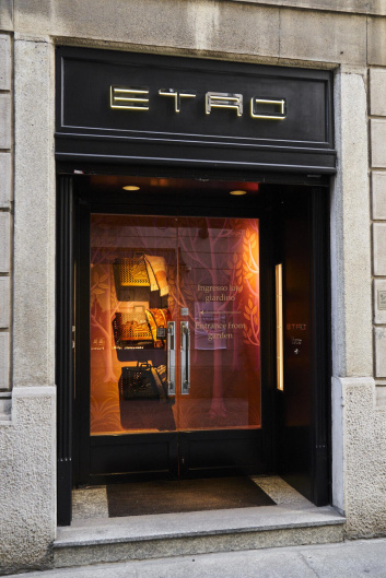 Fotoservizio/SS 2023/DESIGN/EVENTO_CULTURALE/ETRO/DP2/24