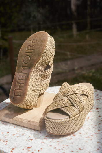 Fotoservizio/SS 2023/DESIGN/EVENTO/THEMOIRÈ/DP2/31