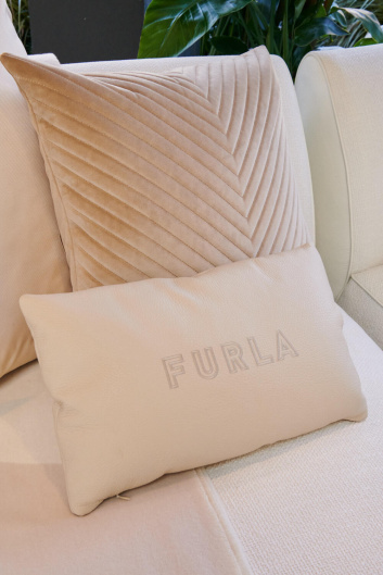 Fotoservizio/SS 2023/DESIGN/EVENTO_CULTURALE/FURLA/DP2/14