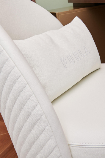 Fotoservizio/SS 2023/DESIGN/EVENTO_CULTURALE/FURLA/DP2/71