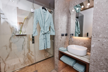 Fotoservizio/SS 2023/DESIGN/EVENTO_CULTURALE/FURLA/DP2/73