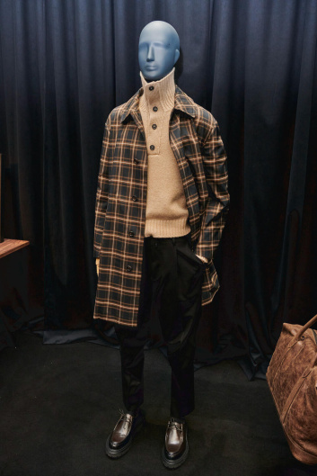 Fotoservizio/FW 24-25/MEN/PRESENTAZIONE/CORNELIANI/DP2/15