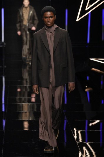 Fotoservizio/FW 24-25/MEN/SFILATA/KB HONG/DP2/0