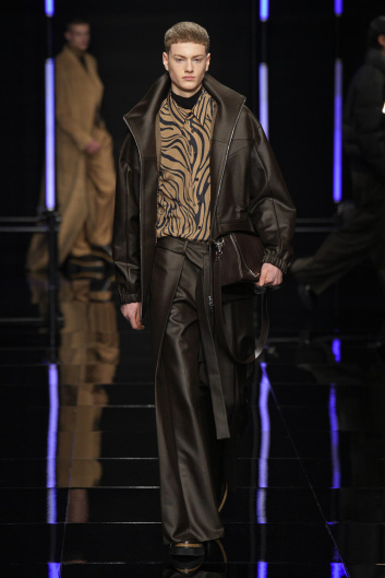 Fotoservizio/FW 24-25/MEN/SFILATA/KB HONG/DP2/1