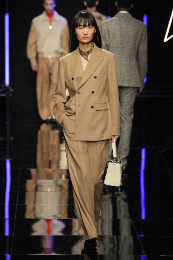 Fotoservizio/FW 24-25/MEN/SFILATA/KB HONG/DP2/9