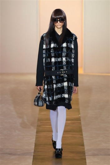 Fotoservizio/FW 2012-2013/WOMEN/MARNI/22