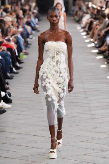 Fotoservizio/SS 2024/WOMEN/SFILATA/ERMANNO SCERVINO/DP2/0