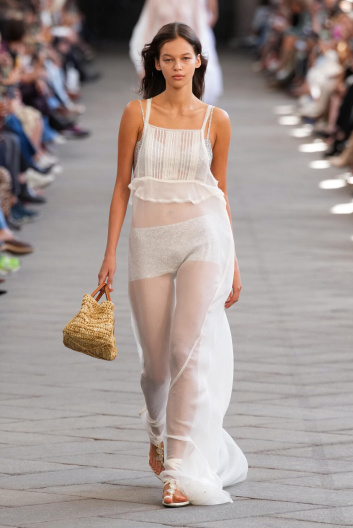 Fotoservizio/SS 2024/WOMEN/SFILATA/ERMANNO SCERVINO/DP2/0
